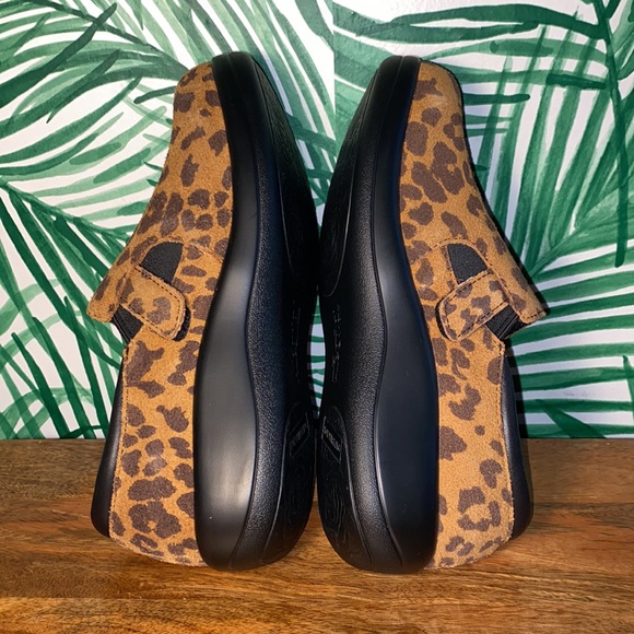 Alegria PG Lite Kara Leopard Leather Slip On Shoes 37/7-7.5 - Picture 5 of 8